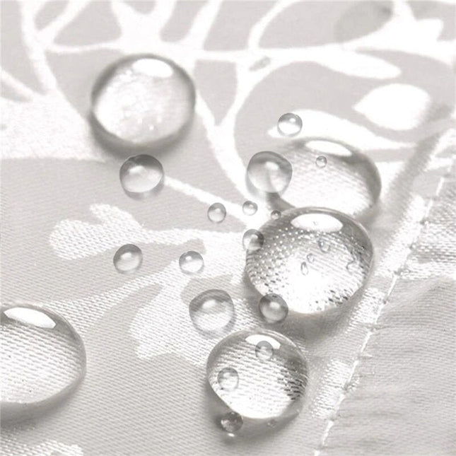 Duschvorhang weiß mit dezentem Blumenmuster