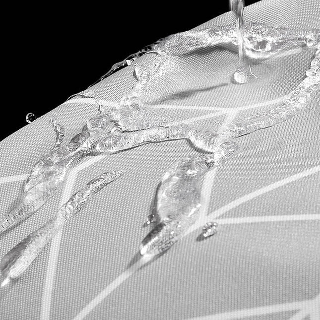 Grauer Design Duschvorhang mit Fischgrätmuster