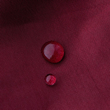 Eleganter Duschvorhang in Bordeauxrot