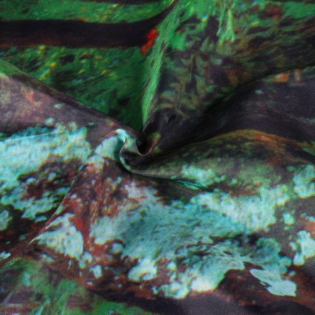 Duschvorhang mit Wasserfall im Wald