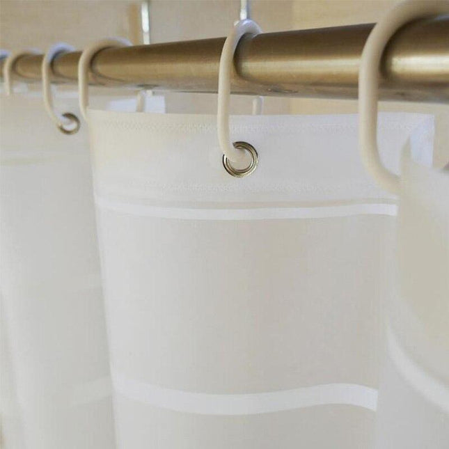 Halbtransparenter Duschvorhang mit horizontalen Streifen